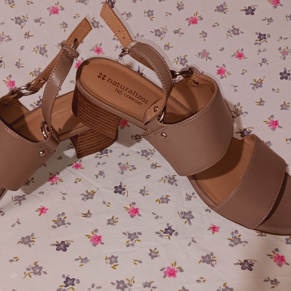 Naturalizer sandel tan